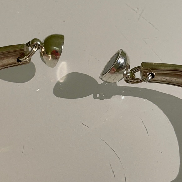 silver bracelet with pink glass and magnetic clasp - Picture 2 of 3